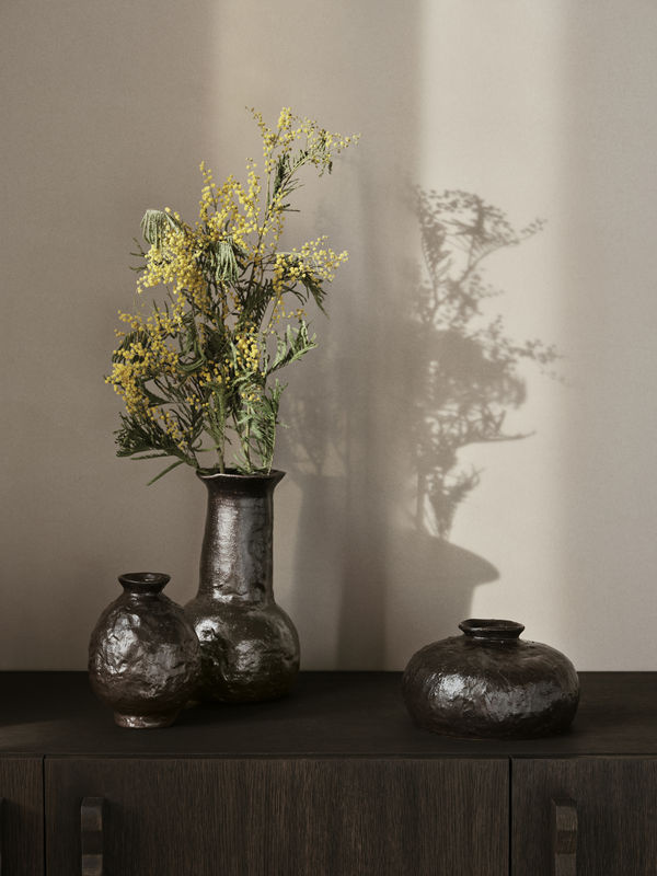 Ferm Living Doro Vase aus Keramik in Braun - Bild 2