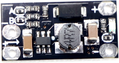 Mini-DC-DC-Boost-Modul 4R7 für DIY-Elektronik und RC-Cars, 3,7 V bis 5/8/9/12 V, Schwarz - Bild 1