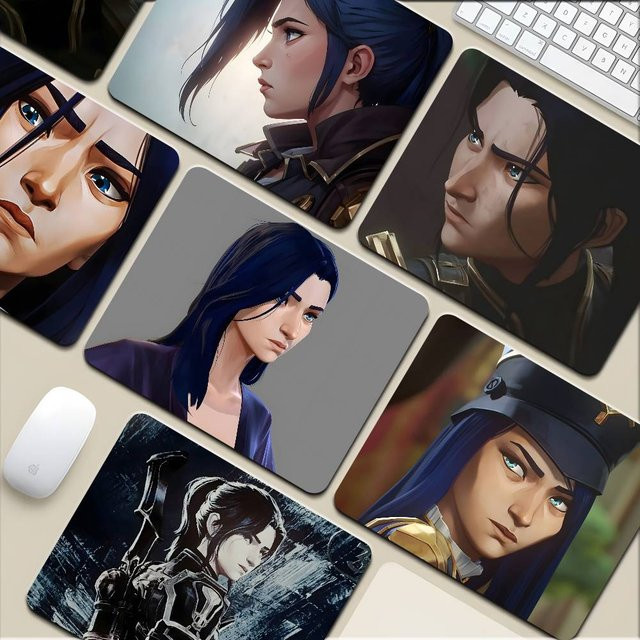 Moetch Anime Mousepad Caitlyn Kiramman Mehrfarbig Rutschfestes Deskpad für Tastatur und Laptop - Bild 1