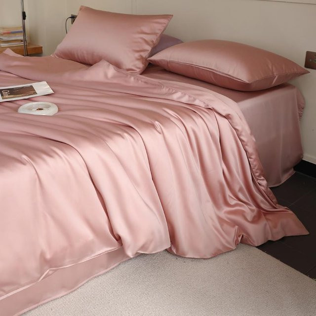 BaiTu Clothes 3-teiliges Bettwäsche-Set aus 100% Maulbeerseide in Pink, bestehend aus einem Bettbezug und zwei Kissenbezügen, B/H: 150 x 200 cm - Bild 1