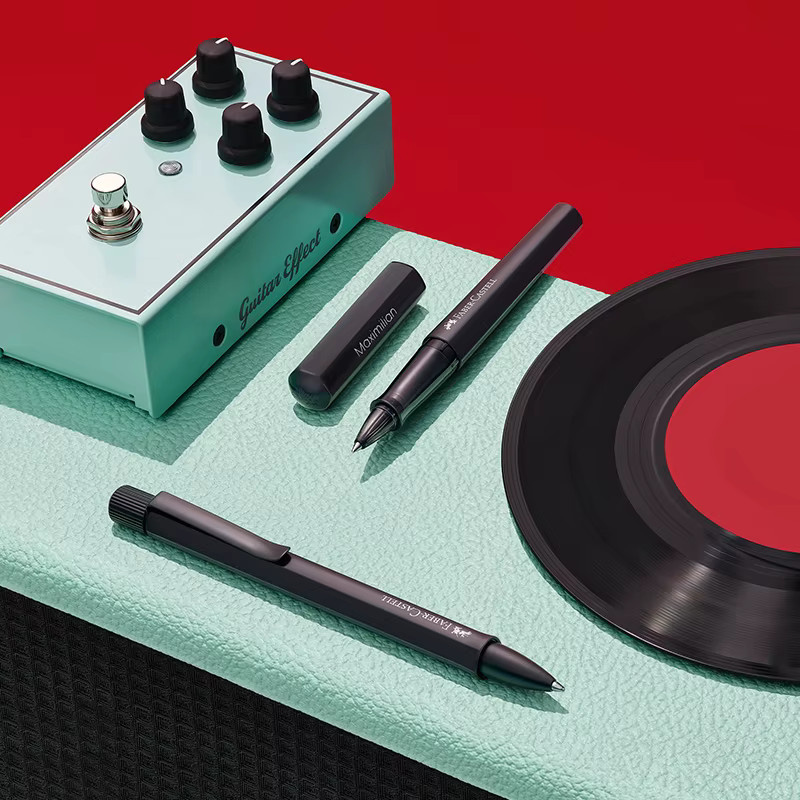 Faber-Castell HEXO Tintenroller in Mattsilber mit 0,7 mm Spitze und industriellem sechseckigem Design - Bild 1