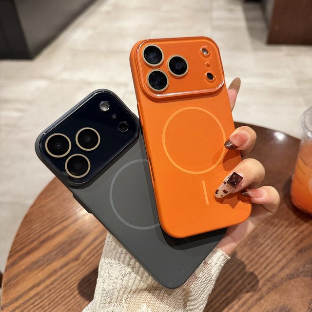EOENKK Magnetische matte Handyhülle mit MagSafe für iPhone 11 bis iPhone 17 Pro Max Plus Air, stoßfest, Schwarz und Orange - Bild 1