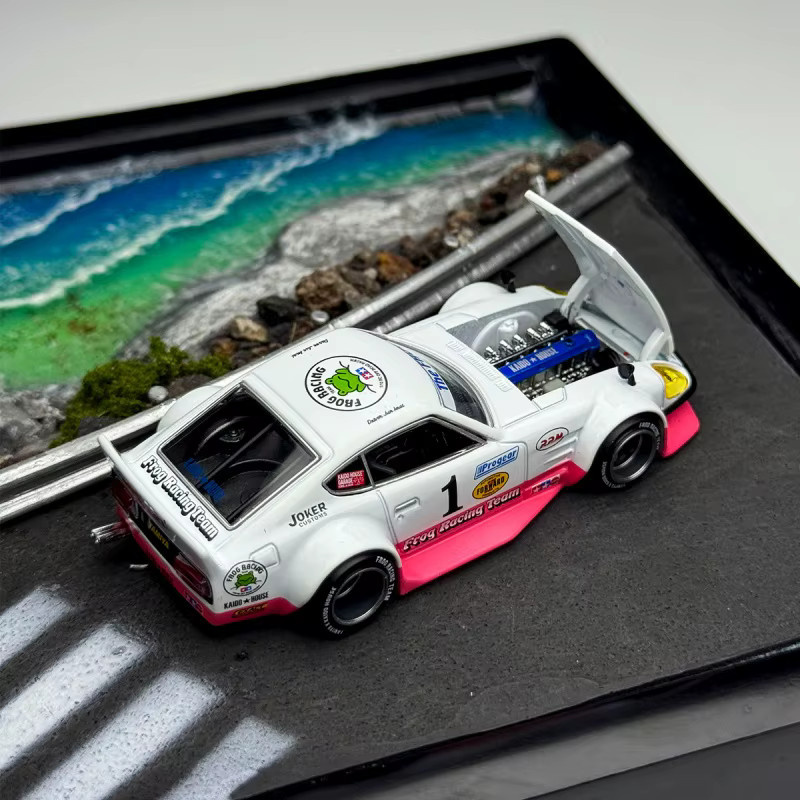 TAMIYA Nissan Fairlady Z, Legierungs-Gussminiatur-Modell, 1:64, ab 14 Jahren - Bild 2