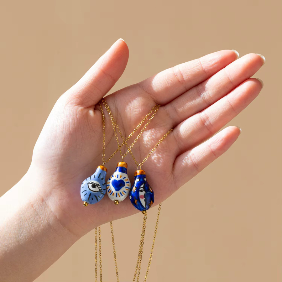 SLOONGJEWELRY Halskette Edelstahl, Mond-Herz-Motiv, Bunter Keramik-Anhänger - Bild 2