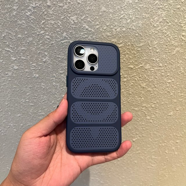 Magnetische Mesh-Schutzhülle für Apple iPhone mit Wärmeableitung und Linsenschutz, Farbe: Weiß - Bild 1