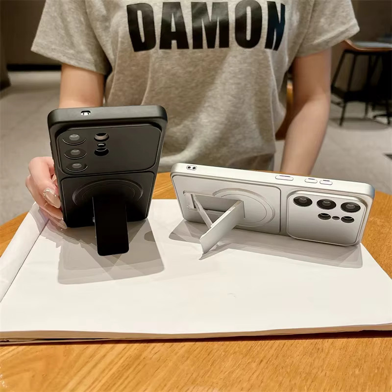 Magnetische MagSafe Schutzhülle für Samsung Galaxy S26 S25 S24 S23 S22 S21 FE Plus Ultra mit faltbarem Ständer in Silber - Bild 3