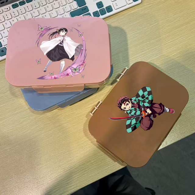 Bandai Demon Slayer Bento-Lunchbox mit Klappdeckel für Kinder, Anime Kamado Tanjirou Motiv, Multicolor - Bild 1