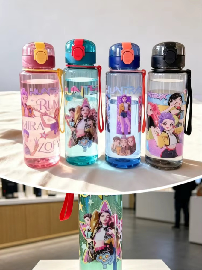 Hasbro Wasserflasche mit Cartoon-Motiv Hübsches Mädchen in Grün, 700 ml mit Trageband - Bild 5