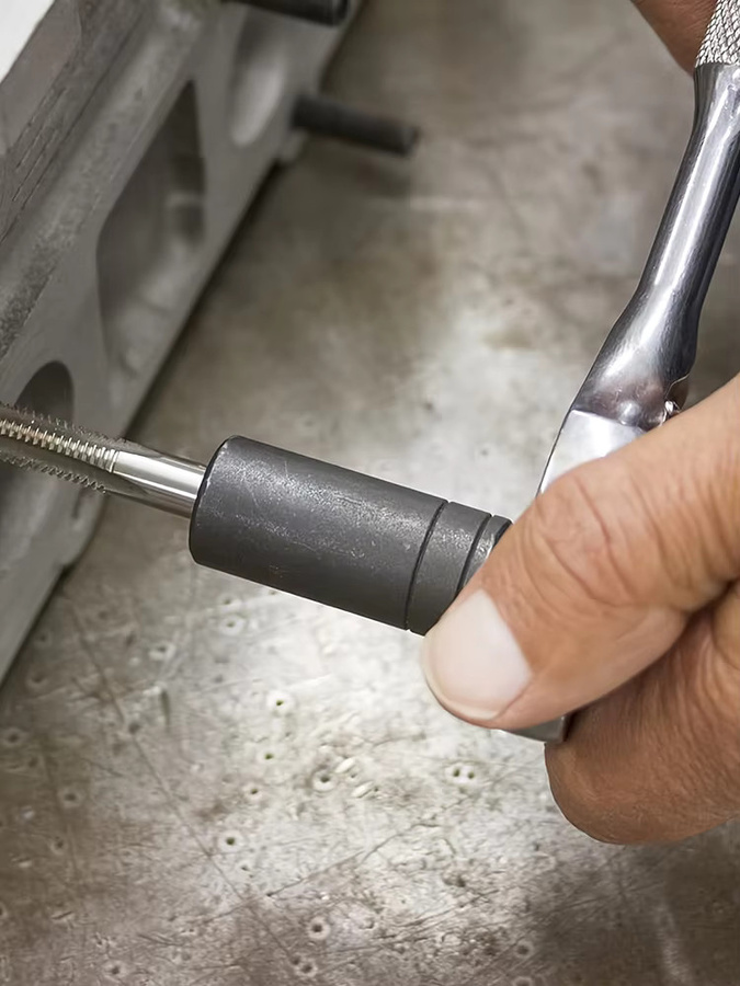 8-teiliger Gewindebohrer-Satz 70500 mit 1/4 Zoll und 3/8 Zoll Antrieb für fraktionierte MCTI-Standardgewindebohrer bis 1/2 Zoll sowie 1/8 Zoll NPT und metrische Gewindebohrer bis 12 mm - Bild 3