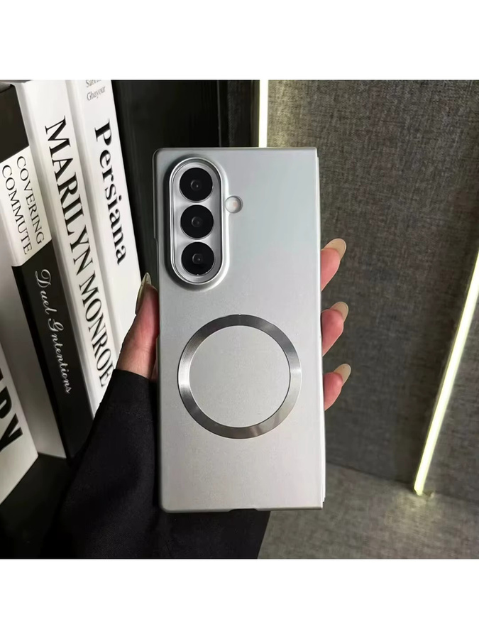 Magnetische Schutzhülle mit MagSafe und Objektivschutz für Samsung Galaxy Z Fold (Modelle 2024-2026) in Silber mit Metall-Lackierung und Glanzeffekt - Bild 5