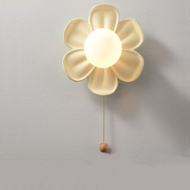 Lava Corki Deckenleuchte und Wandleuchte in Beige mit Blütenblatt-Design aus Harz und warmweißem Licht - Bild 1