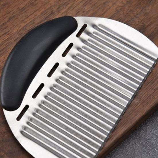 Pavo Kartoffelschneider aus Edelstahl in Silber mit gewelltem Klingendesign und ergonomischem Griff für Gemüse und Obst - Bild 5