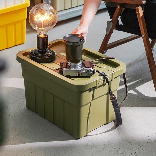 VIBRATITE Stapelbare Lagerbehälter aus Kunststoff mit Deckel in Weiß - Bild 1