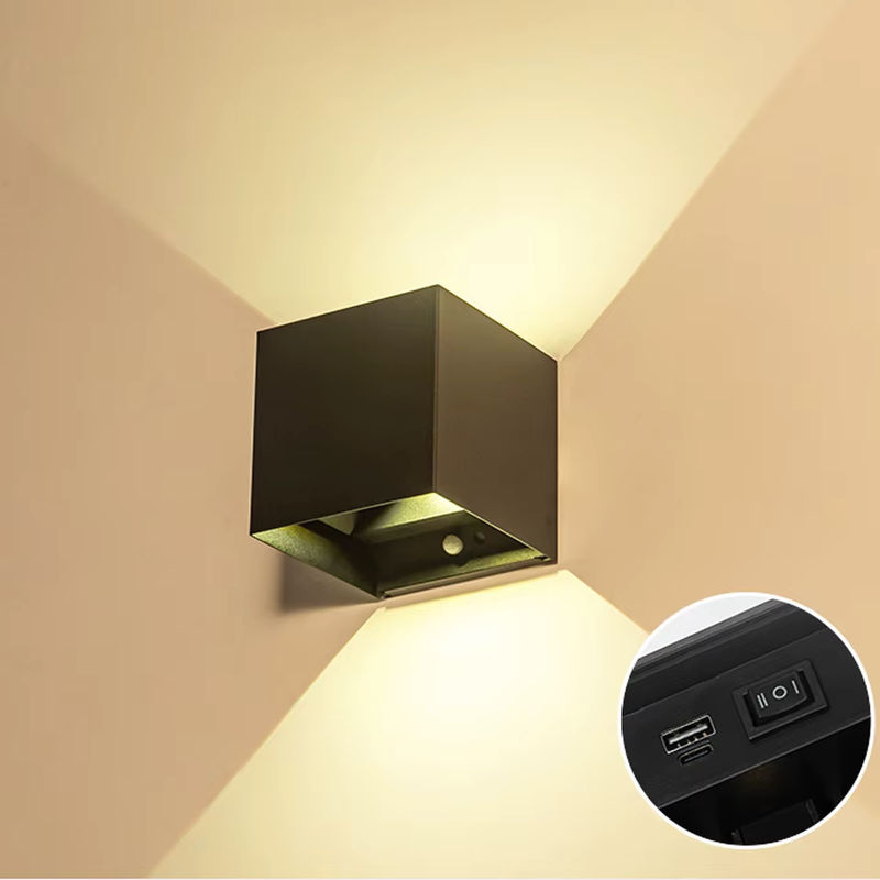 Litu LED Intelligente Bewegungssensor-Wandleuchte 6W mit Akku und USB-Ladefunktion in Schwarz und Weiß, Warmweißes Licht für Schlafzimmer und Flur - Bild 2