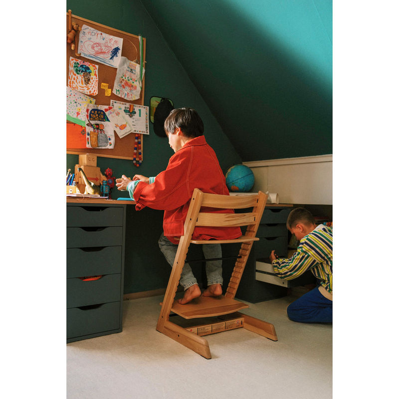 Stokke Tripp Trapp Treppenhochstuhl aus Buchenholz in Braun mit höhen- und tiefenverstellbarer Sitz- und Fußplatte - Bild 2