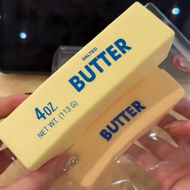 BC Pet Supplies Butterkäse-Stab, Stressball, langsam zurückfedernd, weich - Bild 1