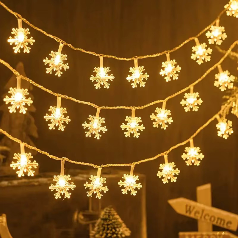 OKAL RED EAST Schneeflocken-Lichterkette in Weiß für deine weihnachtliche Heimdekoration - Bild 2