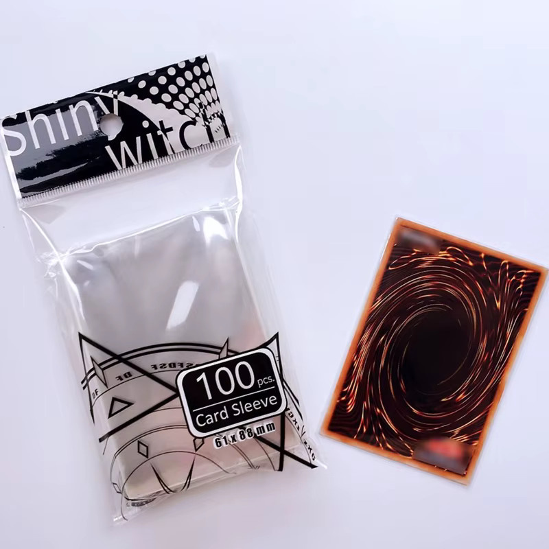 ZYF Kartenhüllen transparent, 5 Packungen à 100 Stück, wasserdichter Kartenschutz für Game Idol Albumkarten, B/H: 61 x 88 mm und 65 x 90 mm - Bild 2