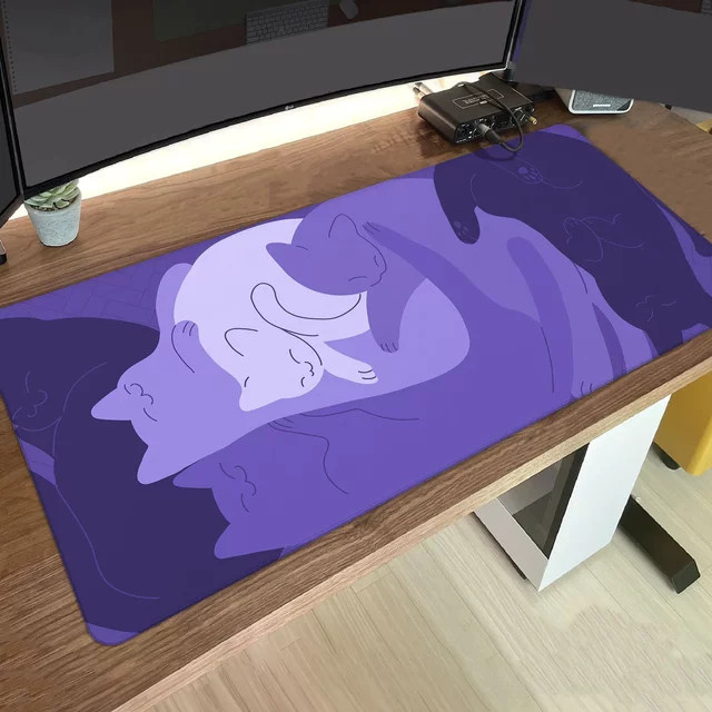 Lila Katzen Schreibtischunterlage im Kawaii-Design für Gaming und Büro, Dunkles Magenta Mousepad - Bild 1