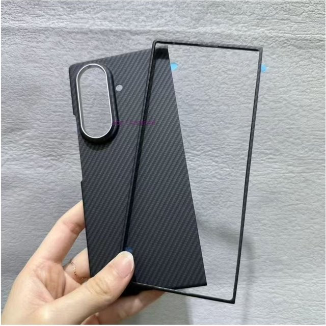 MagSafe Magnetische Hülle für Samsung Galaxy Z Fold 7 aus Aramid-Carbonfaser in Schwarz - Bild 1
