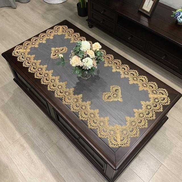 Yiran Furniture Tischdecke aus Polyester mit floraler Stickerei und Spitze, rechteckig, Gold, B: 70 cm, T: 130 cm - Bild 1