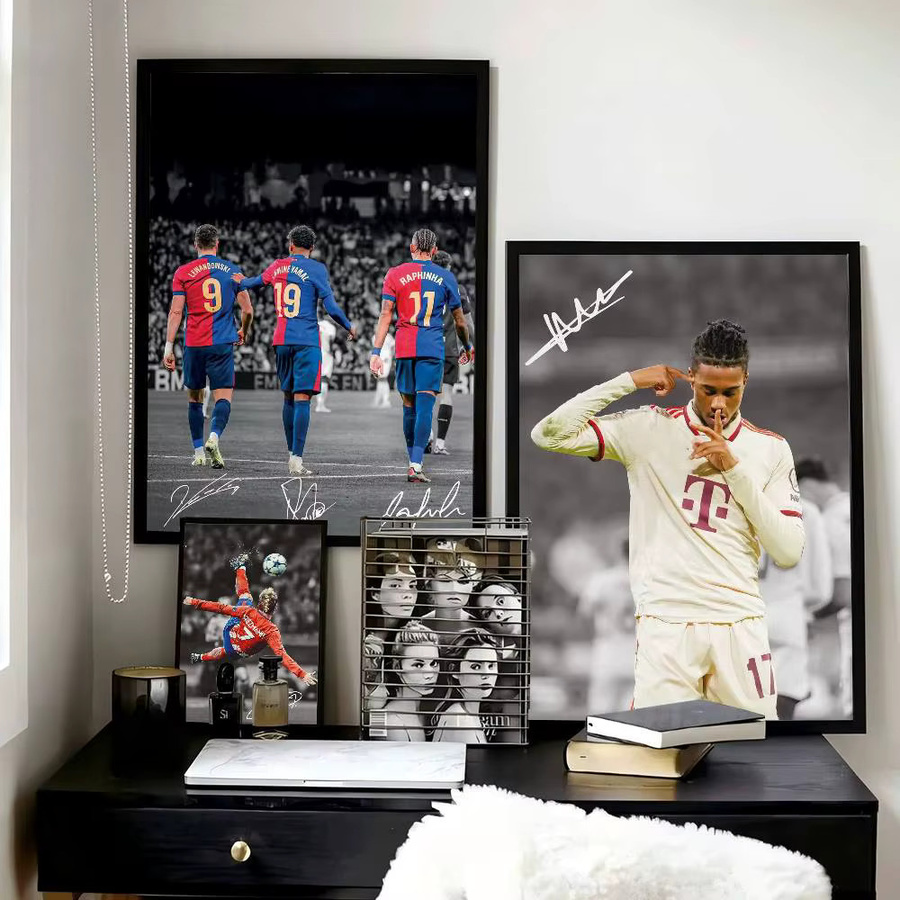 Wasserfester Fußball Sport Aufkleber mit Sternen Motiv als selbstklebender Wanddekor für dein Zuhause oder die Bar in Mehrfarben - Bild 4