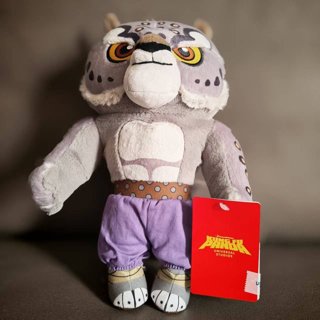 Universal Studios Kung Fu Panda Tai Lung Schneeleopard Plüschtier - Bild 1