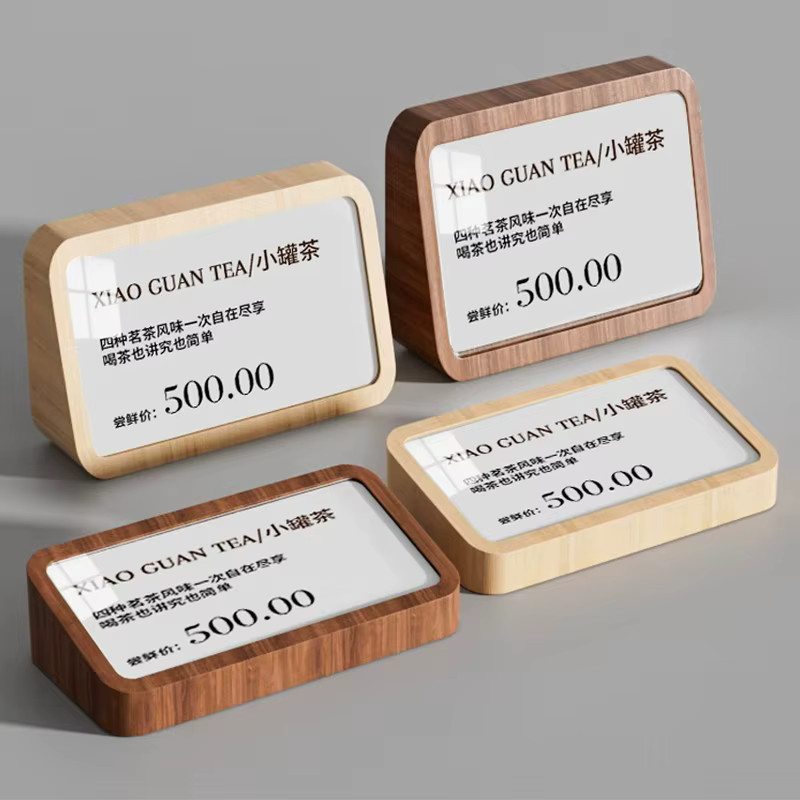 Massivholz-Tischkartenhalter aus Holz und Acryl in Braun zur vertikalen Präsentation von Preisschildern und Etiketten - Bild 3
