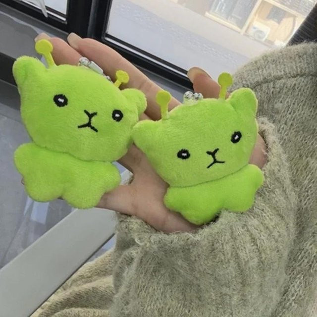 Schlüsselanhänger Linyi toy, Grüner Alien-Katzen-Plüsch, Unisex - Bild 1