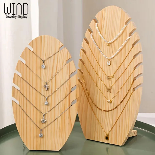 Schmuckdisplay aus Massivholz von Lesaiyarr als Organizer für Halsketten und Anhänger im rustikalen Design - Bild 1