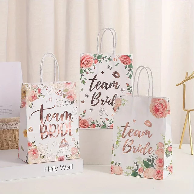 5er Set Casame Papier Geschenktüten in Weiß für Brautjungfern und Hochzeitspartys - Bild 1