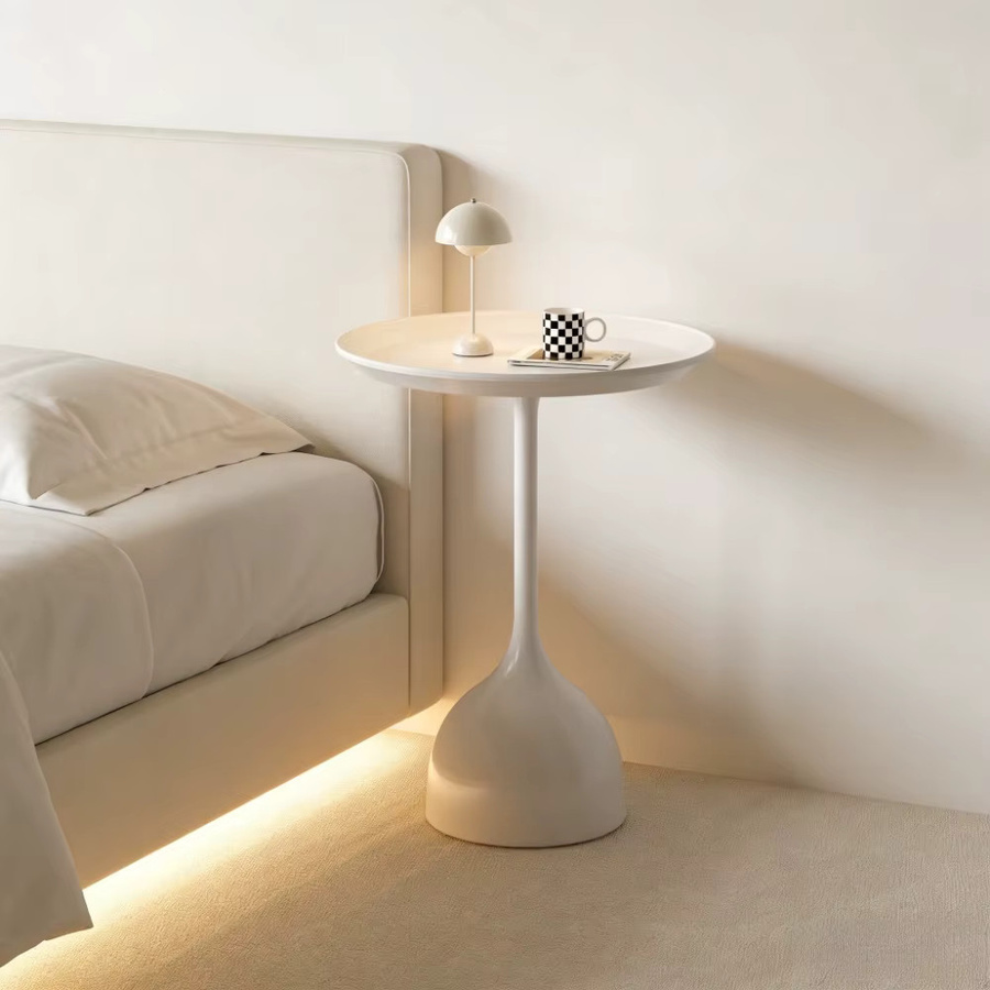 LIUSHADUOLA Beistelltisch im Industrial-Design, runder Akzenttisch in Weiß für dein Schlafzimmer - Bild 1