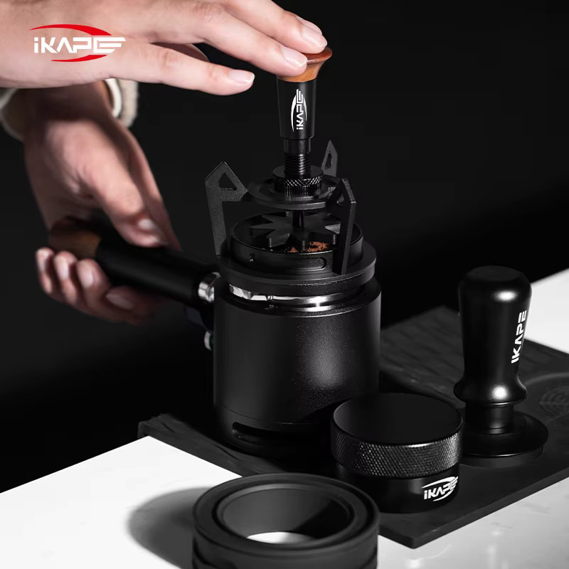 IKAPE V3 Espresso Rotary WDT Kaffeerührer mit Dosiertrichter und Ständer in Schwarz - Bild 3