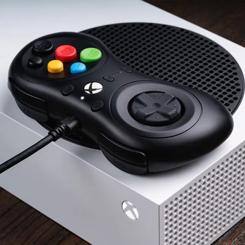 8BitDo M30 kabelgebundener Controller für Xbox Series X/S, Xbox One und Windows in Schwarz mit 6-Tasten-Layout - Bild 2