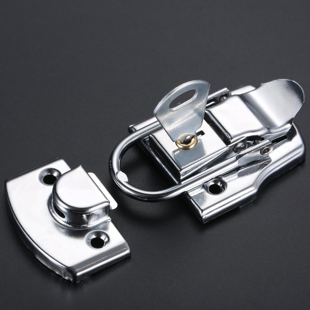 Sicherheits-Riegel mit Messingkern und Schlüssel in Silber für Schmuckkästen, Werkzeugkisten und Briefkästen, B/H: 7,6 x 4,5 cm - Bild 1