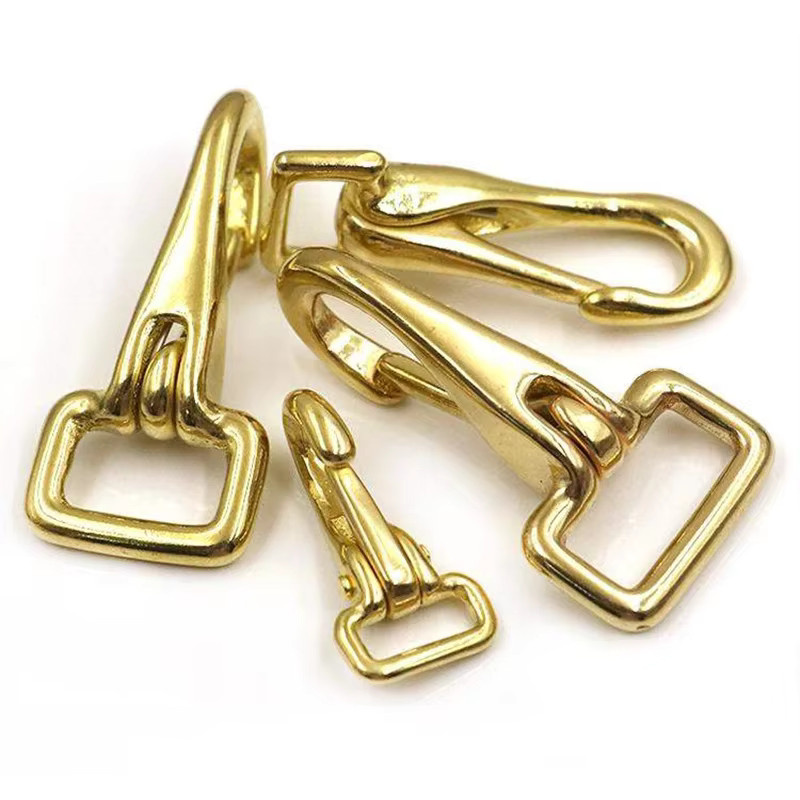 CLOXY Karabinerhaken aus massivem Messing in Gold für Hundehalsband, Leine und Lederhalfter - Bild 1