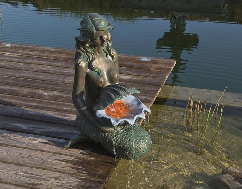 Ubbink AcquaArte Oslo Meerjungfrau Gartenbrunnen Set in Bronzeoptik mit LED-Beleuchtung H 78 cm x B 34 cm x T 46 cm - Bild 2