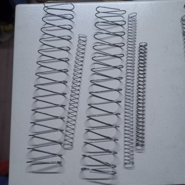 Verstärkte Druckfeder P1/P90 in Silber - Bild 1