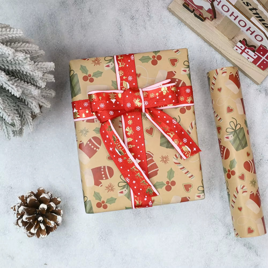 Weihnachts-Kraftpapier Rolle mit Hut und Handschuh Motiv, Mehrfarbig, Breite: 43,18 cm, Länge: 1498,6 cm - Bild 2