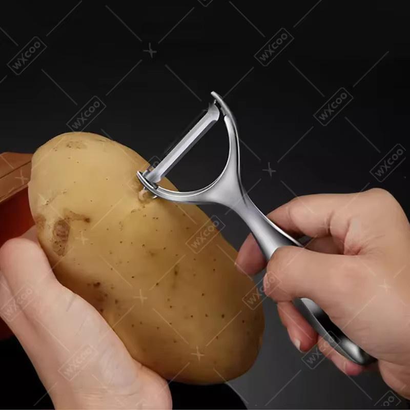 WXCOO Küchenschere aus Edelstahl in Silber als professionelles Schneidewerkzeug für Obst, Gurken und Karotten - Bild 2