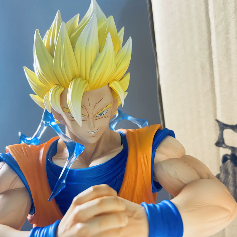 Bandai Dragon Ball Z Son Goku Super Saiyajin Figur, Farbe Orange, Höhe: 30 cm - Bild 2
