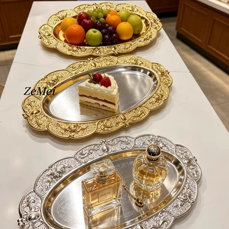 Exquisit geschnitzte elliptische Obstschale aus Metall als dekorative Dessert- und Snackplatte für dein Zuhause - Bild 1
