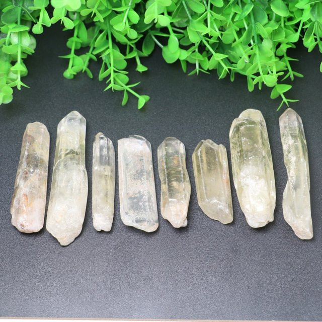 Natürlicher Citrin-Quarz Einzelpunkt von CrystalHola in Hellgelb, 100 g - Bild 1