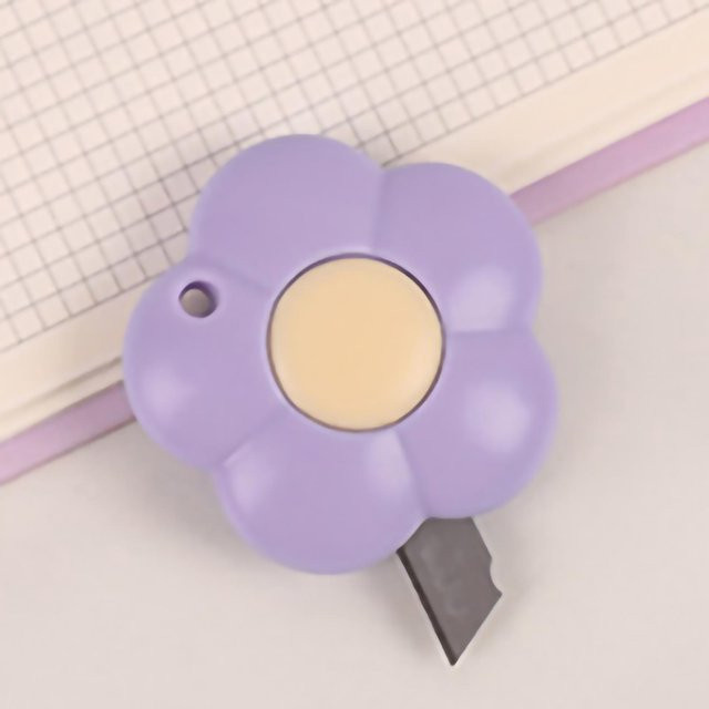 Multifunktionaler Brieföffner von DIYelecs mit Blumenmuster in Purple, tragbar und kompakt mit Aufhängeloch - Bild 1