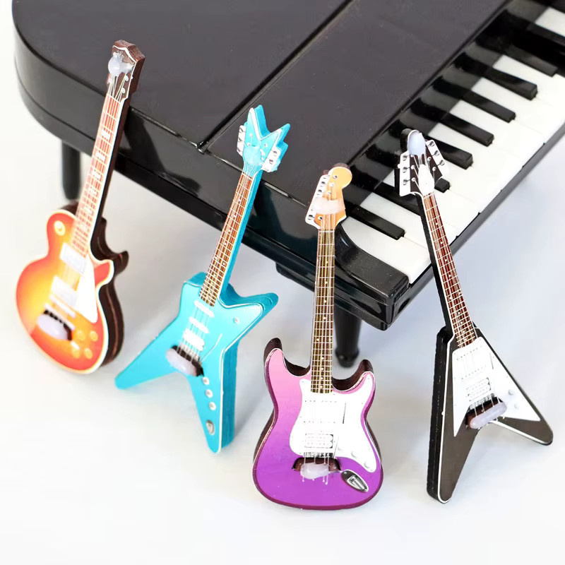 Sommer4 Puppenhaus-Gitarren-Spielzeug, Musikinstrument-Modell, Zubehör - Bild 4