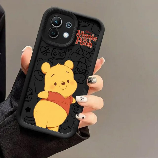 Winnie Puuh Gelber Bär Stoßfeste Handyhülle für Xiaomi Mi 13T 14 14T 15 15T Pro 17 Ultra und Poco M7 M8 F8 F7 X6 X7 X8 Pro Max - Bild 1