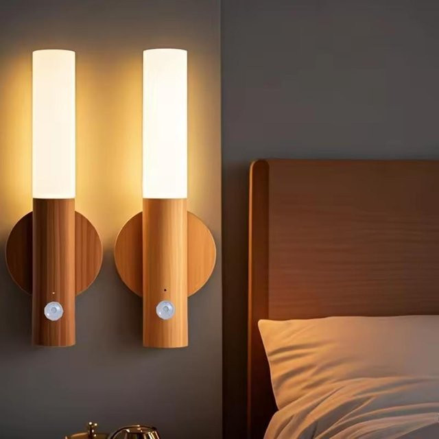 XuYiEC LED Nachtlicht Set mit Bewegungssensor und USB-Aufladung, 5er Pack, Braun, Warmweiß - Bild 1