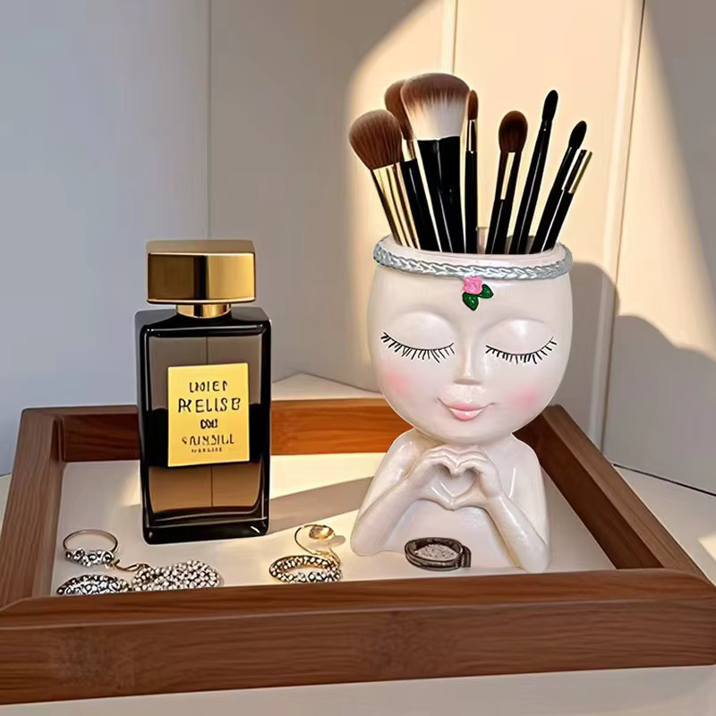 TWBEB Stifthalter mit Liebesherz in Beige aus Resin als Schreibtisch-Organizer und Tischdekoration - Bild 2