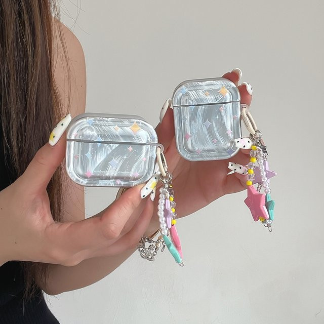 Exquisite Kopfhörer-Schutzhülle für Apple AirPods 1 2 3 4 Pro 2 Pro 3 mit buntem Sternen-Design und Silber-Feder-Textur sowie Anhänger - Bild 1