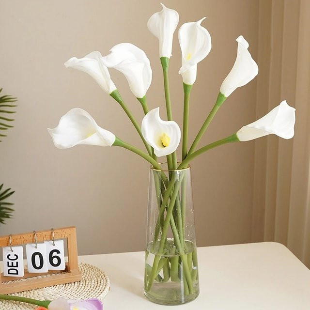 3er Set künstliche Calla-Lilien in Weiß und Orange, 40 cm lange Kunstblumen für deine Tischdekoration, Hochzeit oder Garten-Ornament - Bild 1